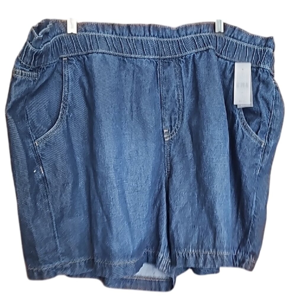 NWT Lane Bryant Denim Women's Shorts pull on elastic waist pockets high rise